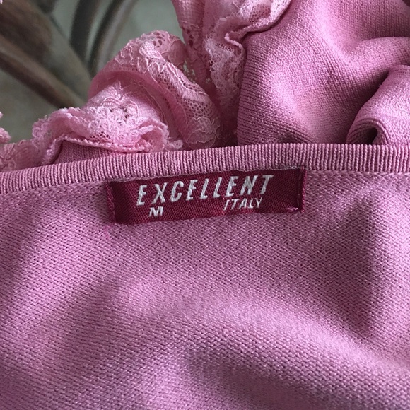 Italian pink sweater by Excellent with lace on the arm cuffs and bottom - Picture 3 of 5